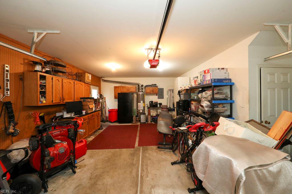 2080 Maple Leaf Cres Property Photo 48