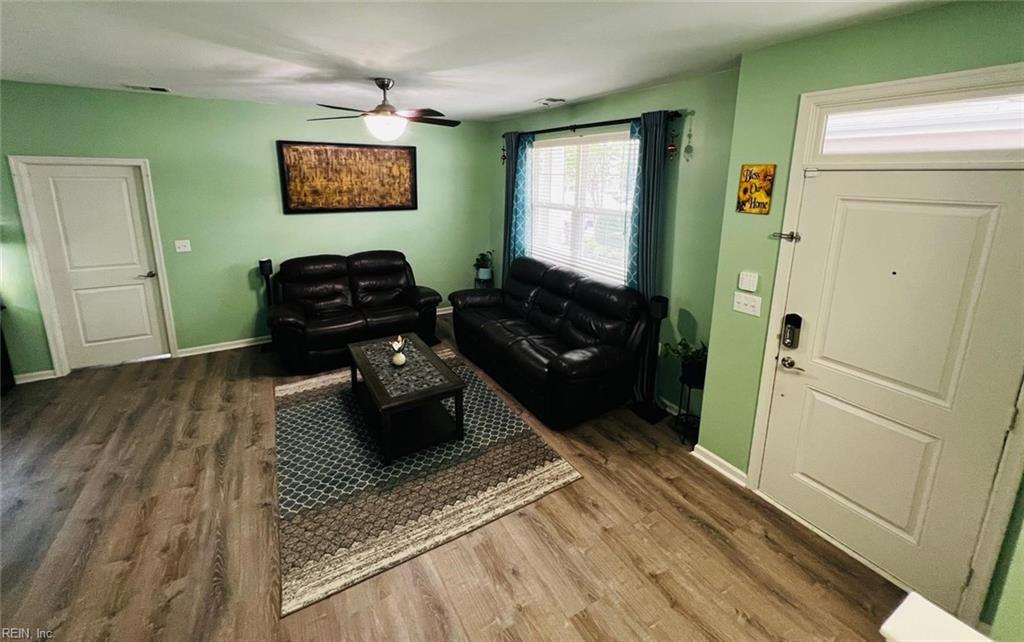 4237 Turnworth Arch Property Photo 5