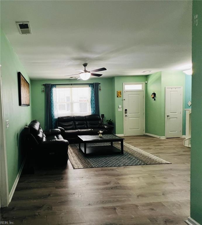 4237 Turnworth Arch Property Photo 8