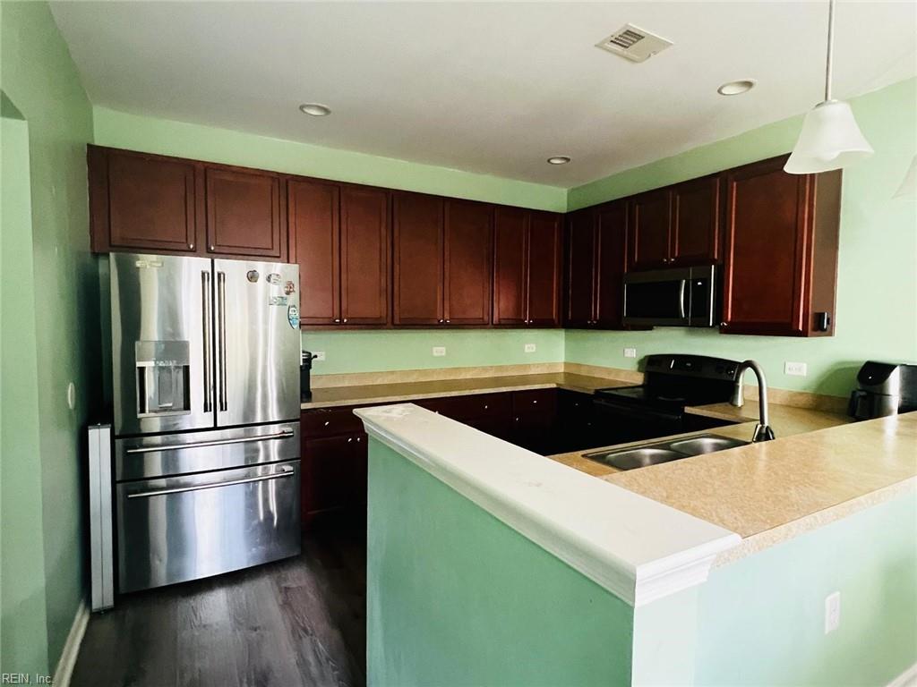 4237 Turnworth Arch Property Photo 10