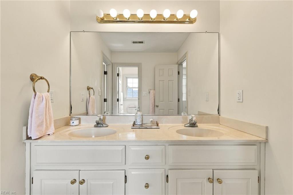 4413 Liam Close Dr Property Photo 35