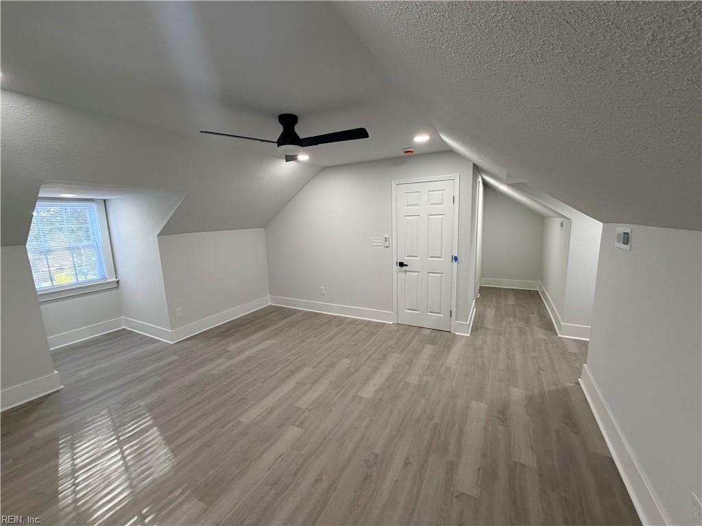 2106 Richmond Ave Property Photo 10