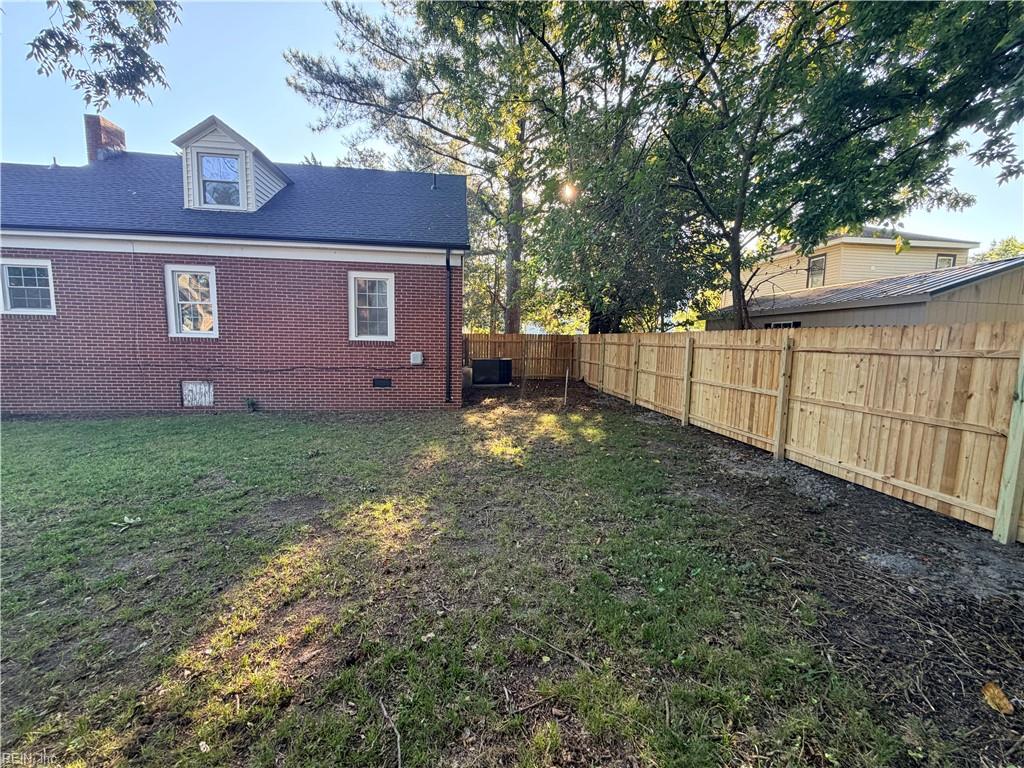 2106 Richmond Ave Property Photo 18