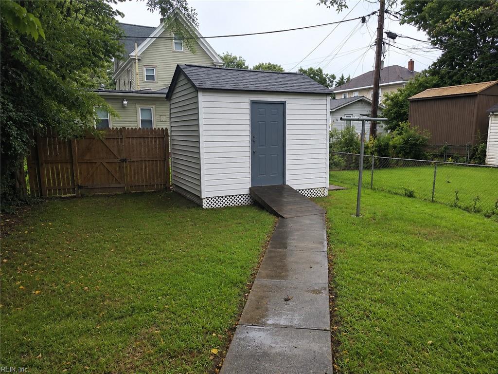 37 Sycamore Ave Property Photo 12