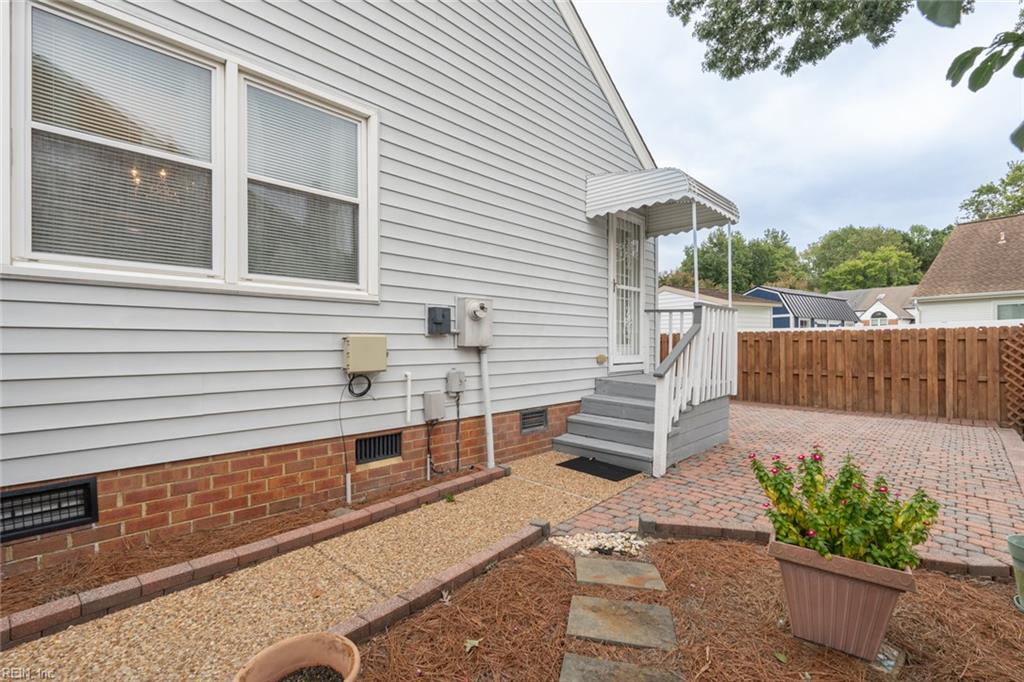 3413 Cricket Hollow Ln Property Photo 4