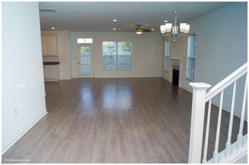303 Middleton Way Property Photo 4