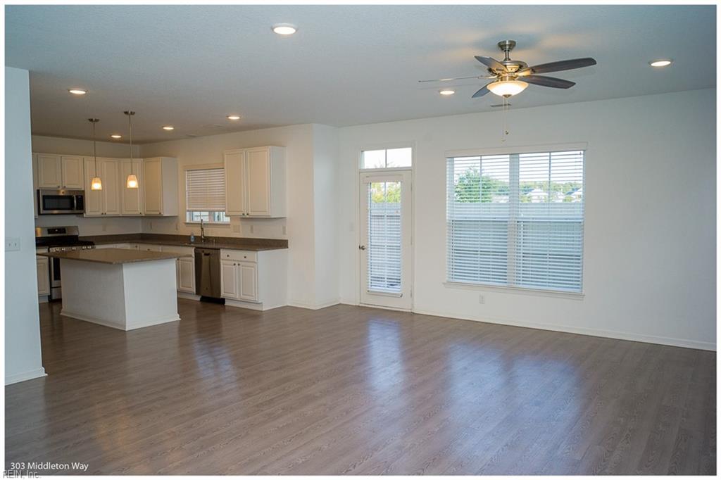 303 Middleton Way Property Photo 5