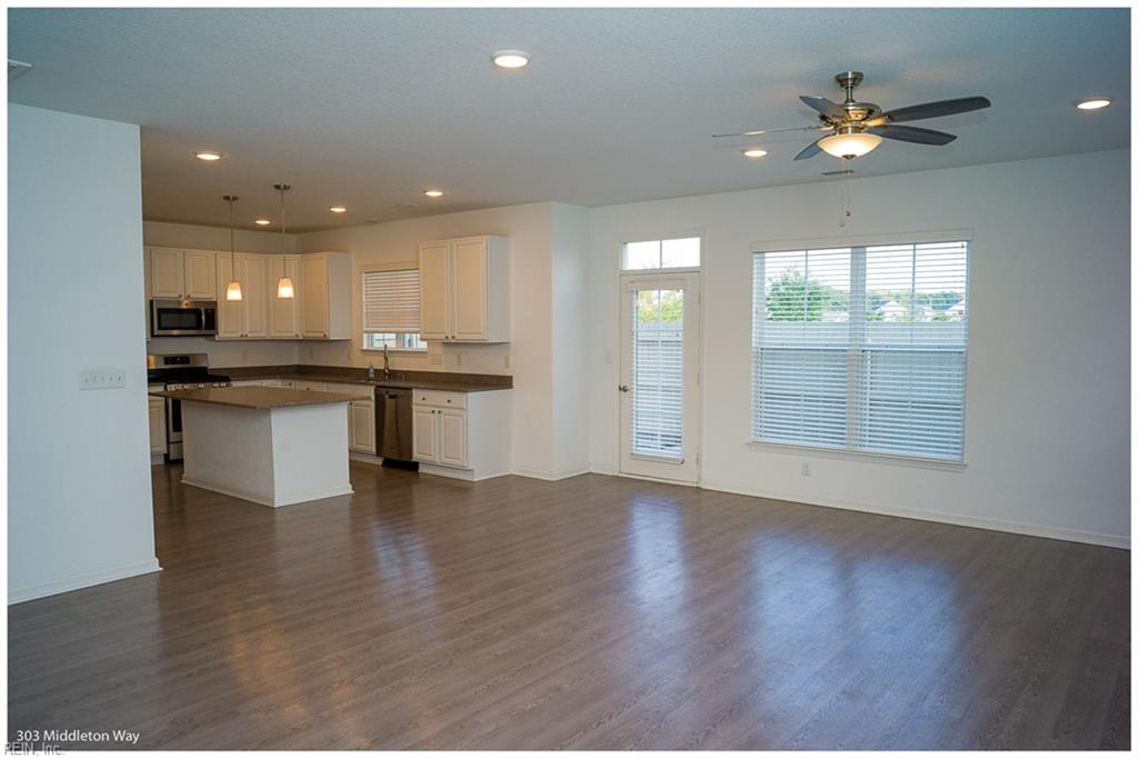 303 Middleton Way Property Photo 6