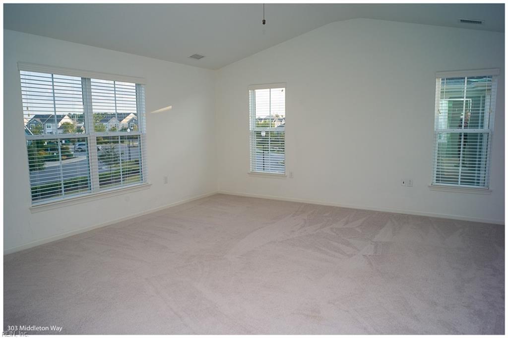 303 Middleton Way Property Photo 9