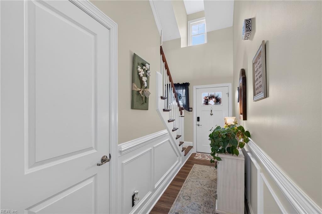 302 Thornwood Dr Property Photo 3