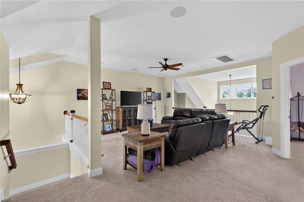 302 Thornwood Dr Property Photo 20