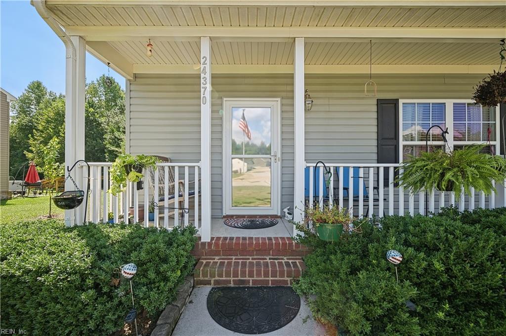 24370 John Henry St Property Photo 5