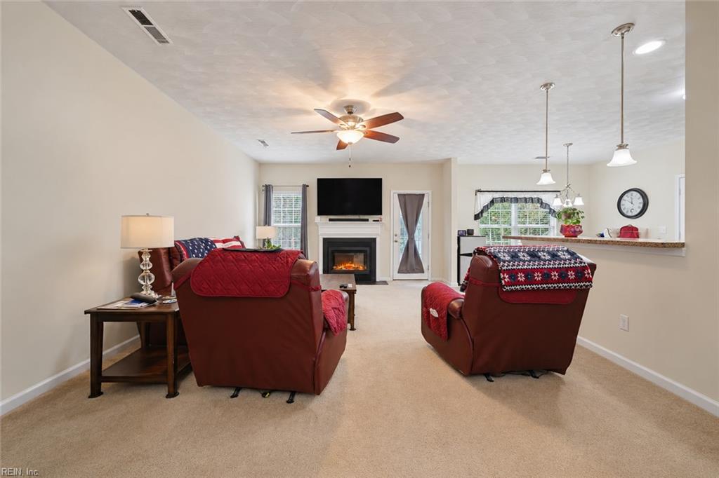24370 John Henry St Property Photo 10