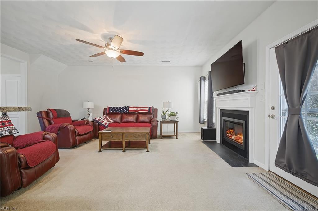 24370 John Henry St Property Photo 13