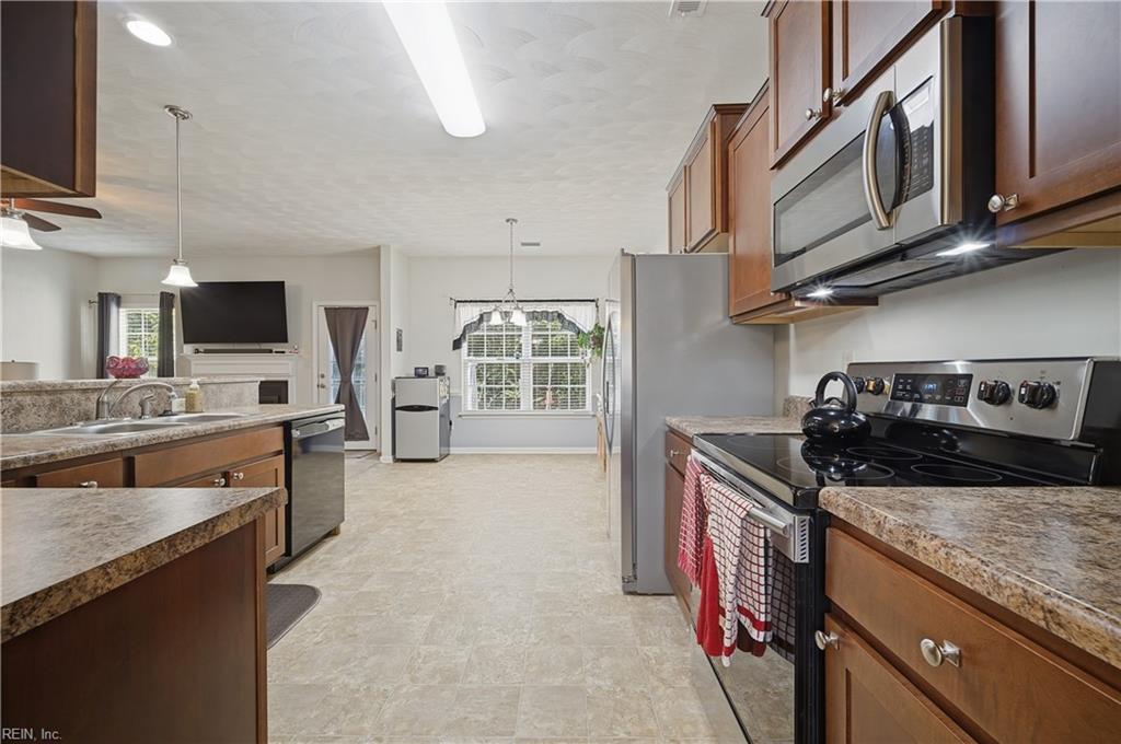 24370 John Henry St Property Photo 15