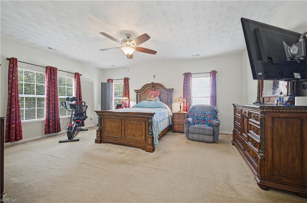 24370 John Henry St Property Photo 32