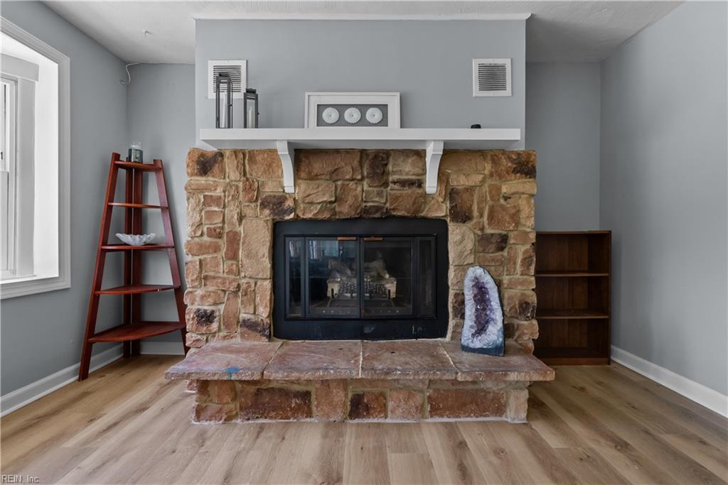 48 Cornwall Ter Property Photo 12