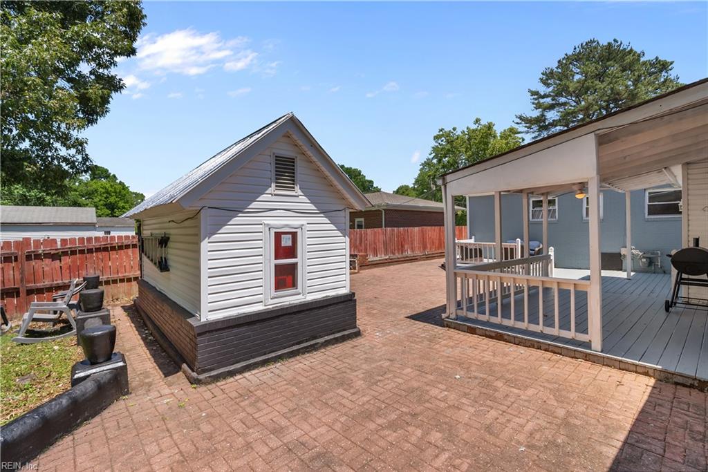 48 Cornwall Ter Property Photo 26
