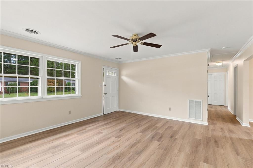 107 Londonshire Ter Property Photo 5