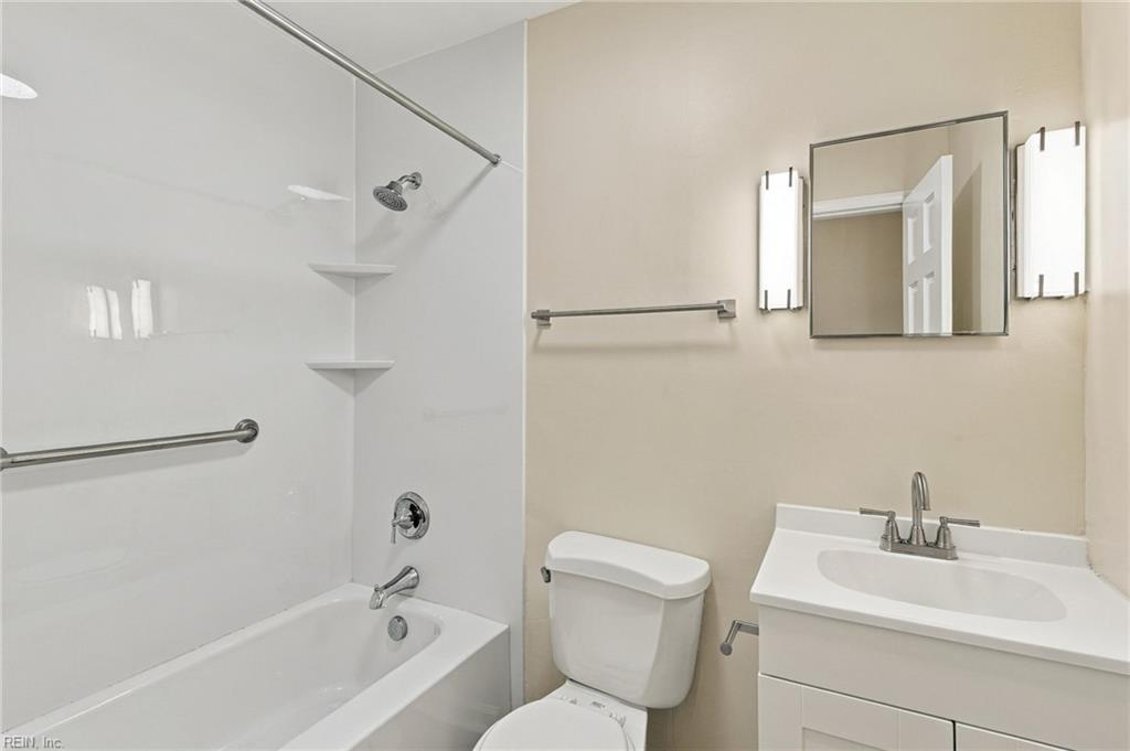 107 Londonshire Ter Property Photo 10