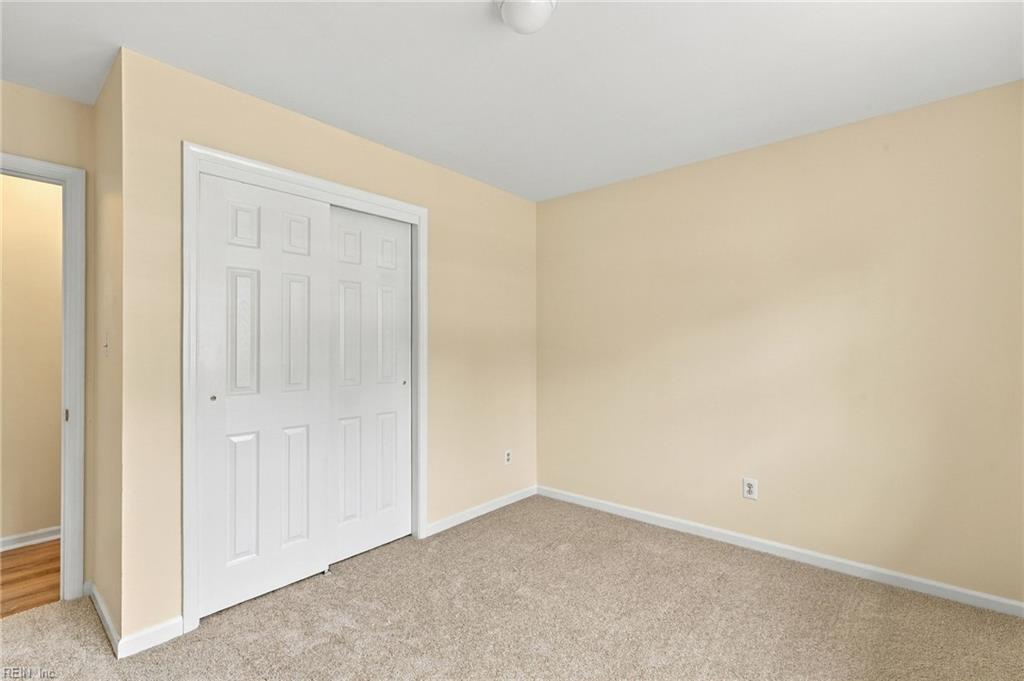 107 Londonshire Ter Property Photo 12