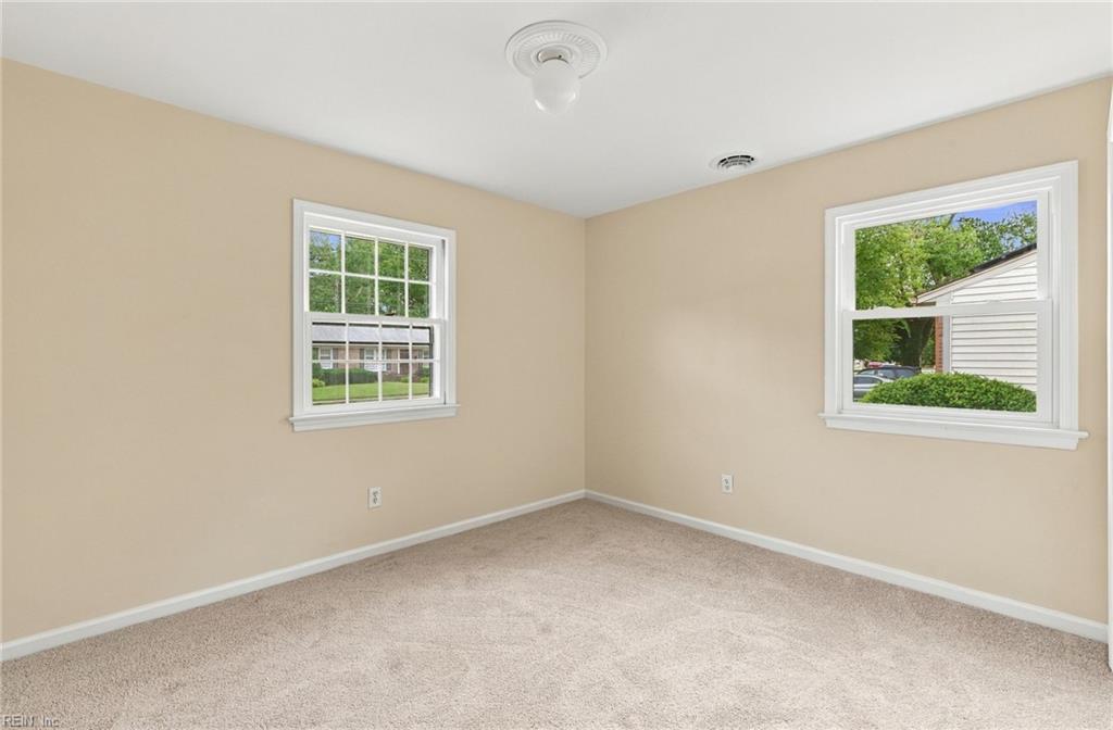 107 Londonshire Ter Property Photo 13