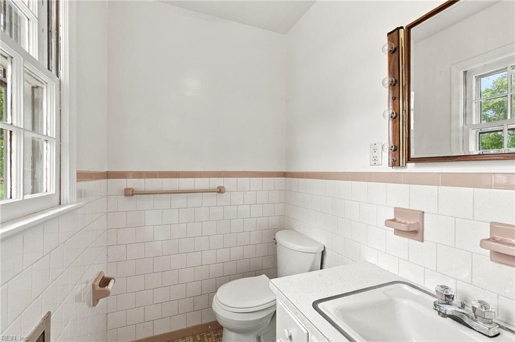 107 Londonshire Ter Property Photo 17