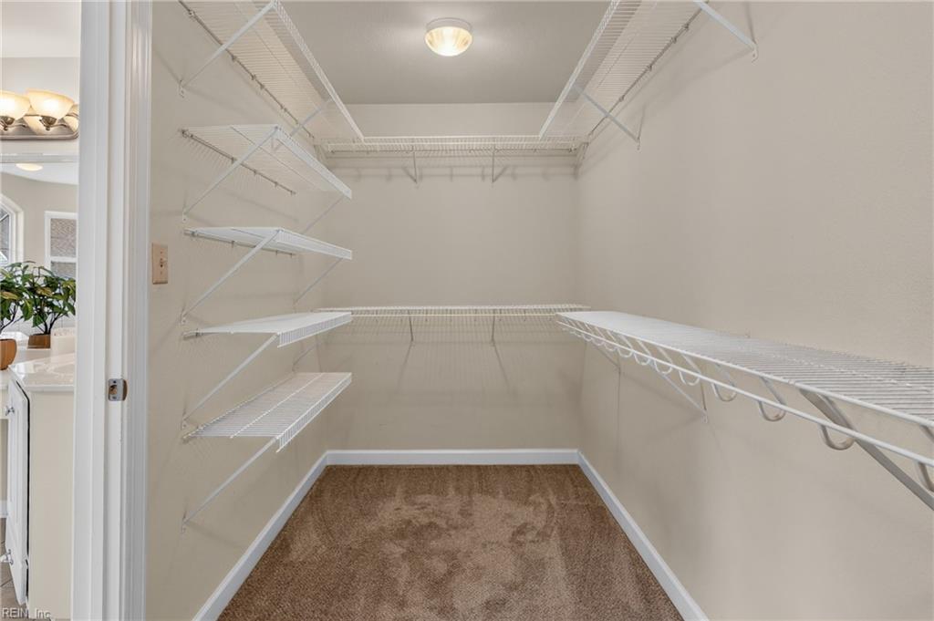 2413 Caitlan Loch Ln Property Photo 34