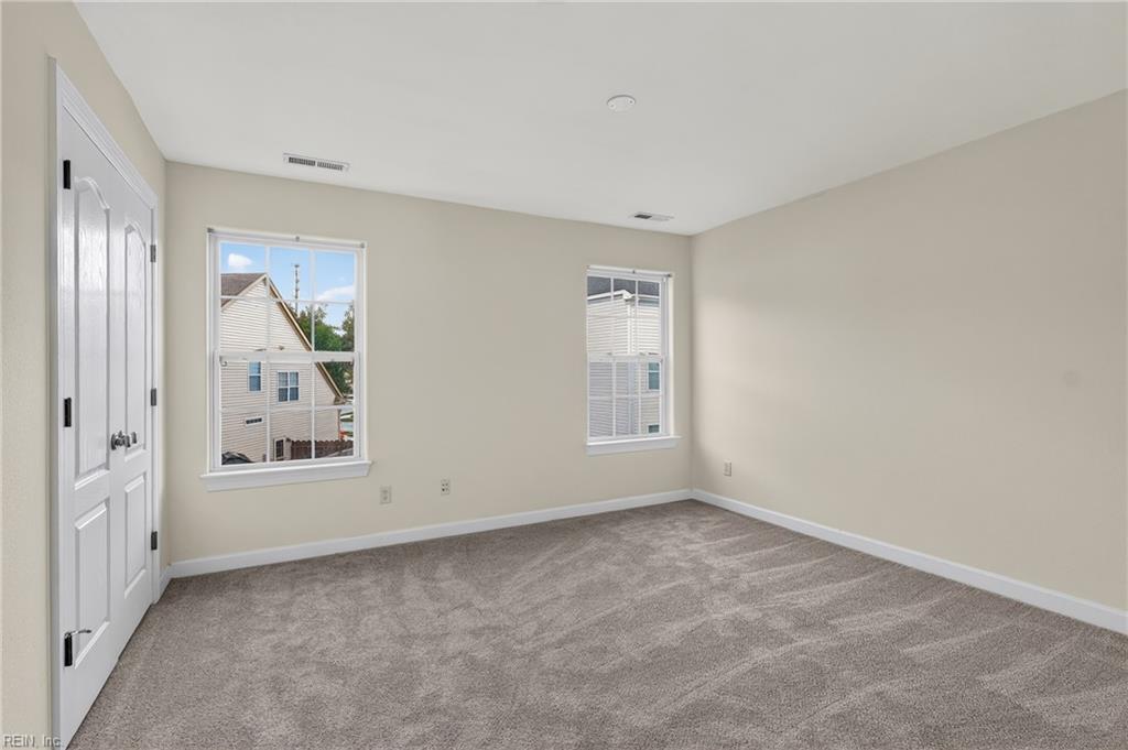 2413 Caitlan Loch Ln Property Photo 37