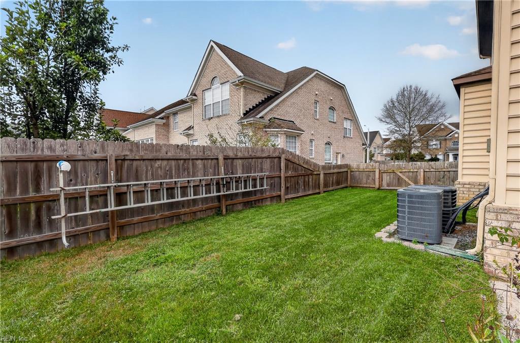 2413 Caitlan Loch Ln Property Photo 46