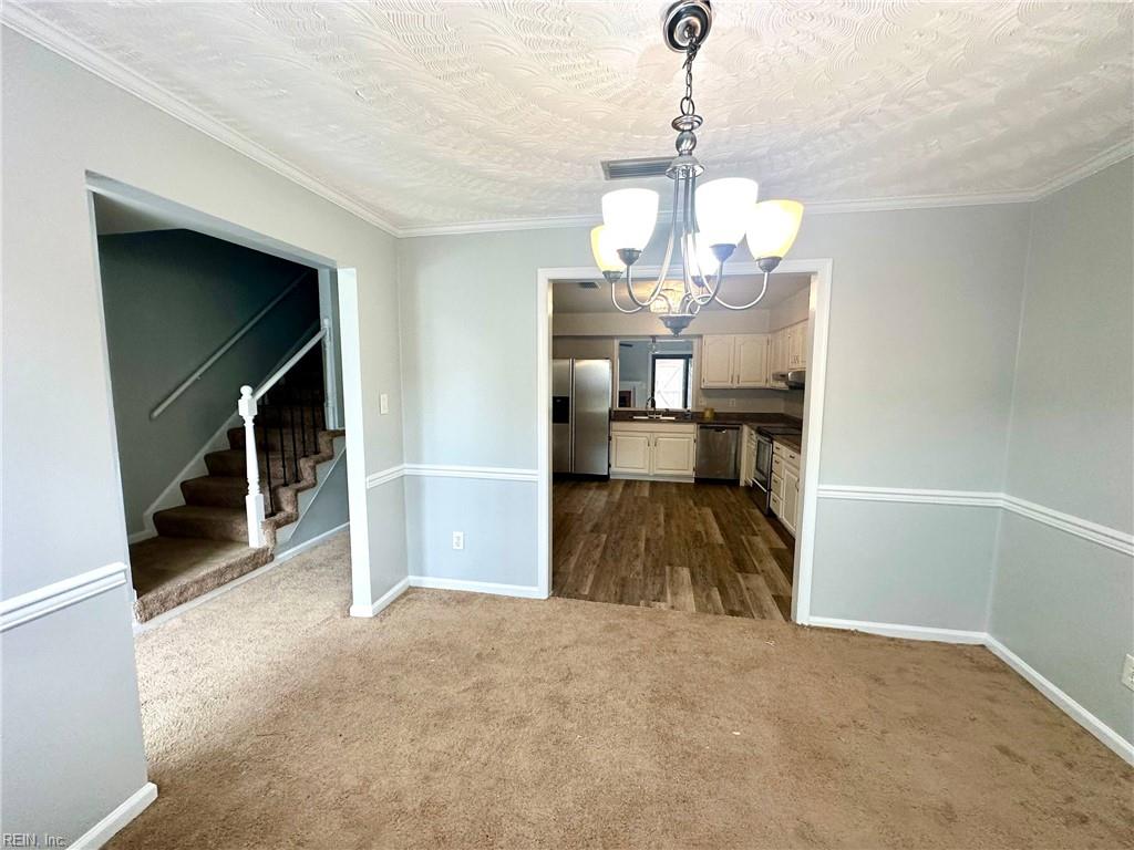 3947 Wyckoff Dr Property Photo 5