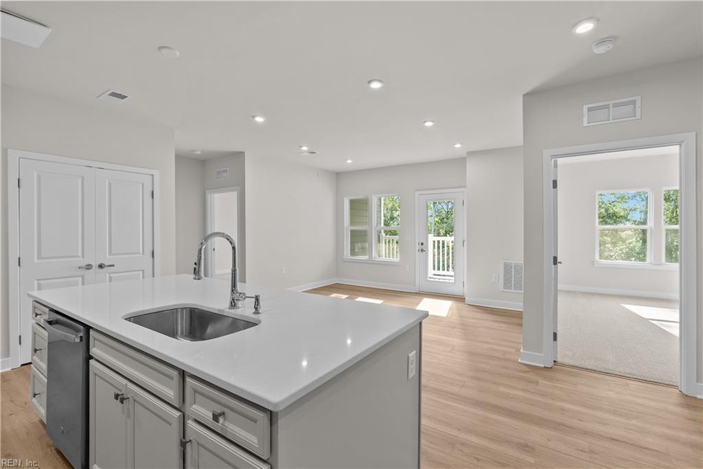 7102 Bridgeway DR Property Photo 1