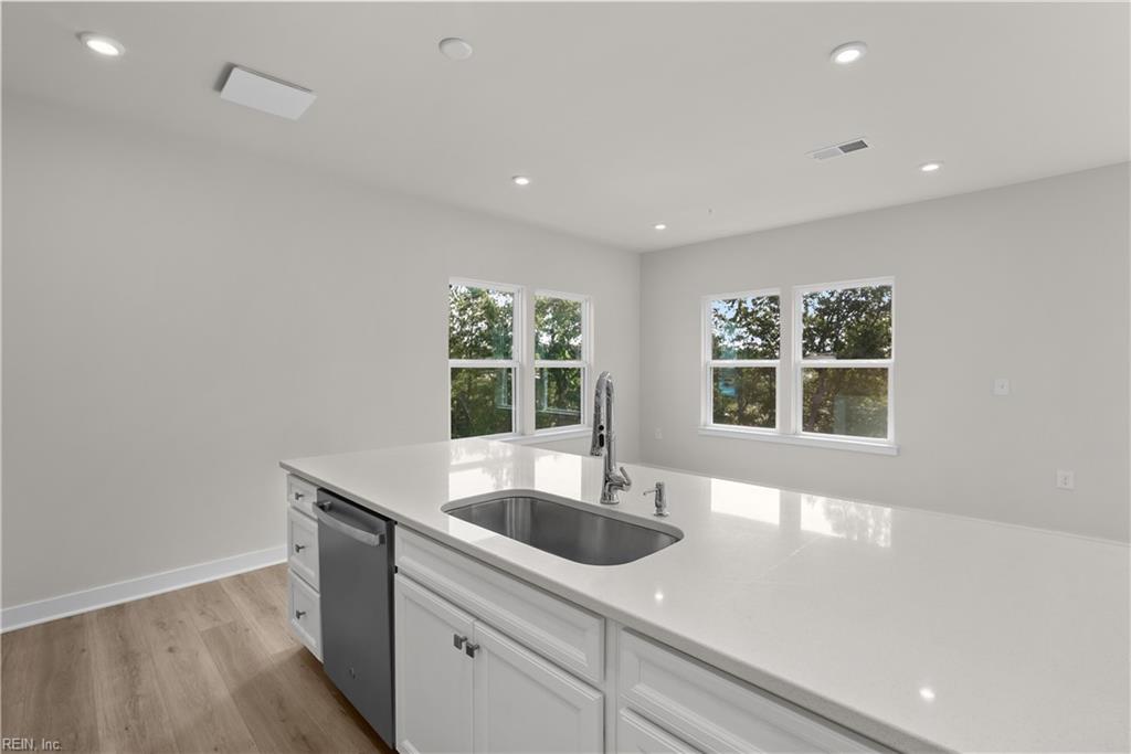 7102 Bridgeway Dr Property Photo 3