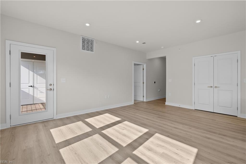 7102 Bridgeway Dr Property Photo 13