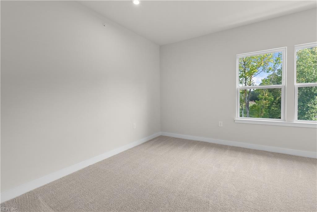 7102 Bridgeway Dr Property Photo 23