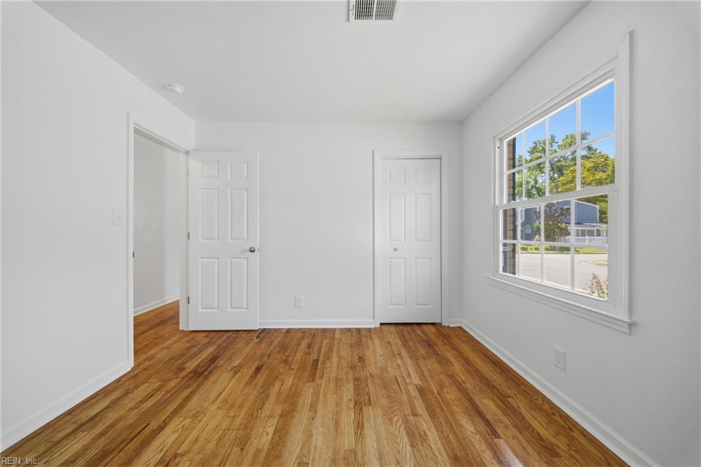 224 Hall St Property Photo 14