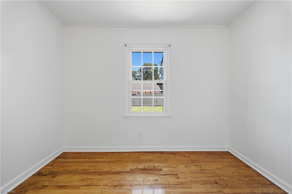 224 Hall St Property Photo 18