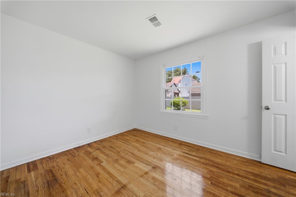 224 Hall St Property Photo 20