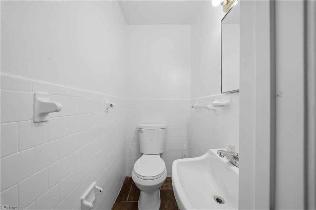 224 Hall St Property Photo 23