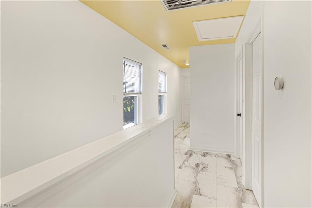 1825 Maple Ave Property Photo 21