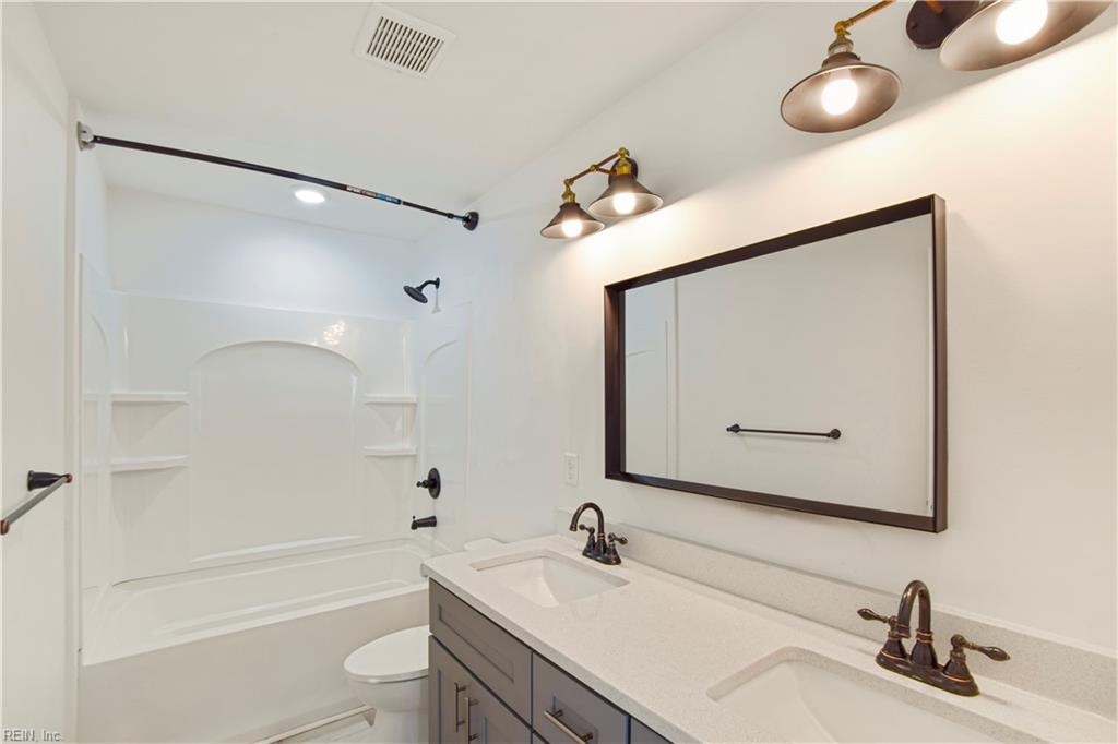 1825 Maple Ave Property Photo 24