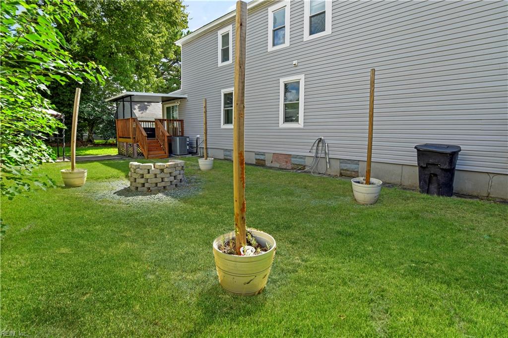 1825 Maple Ave Property Photo 30