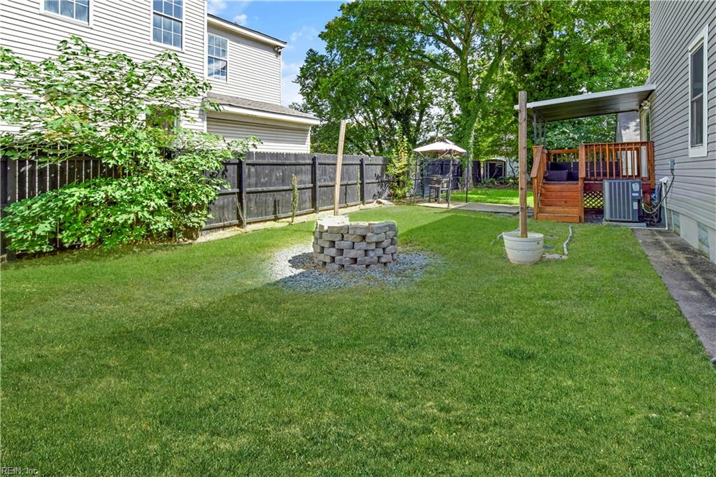 1825 Maple Ave Property Photo 31
