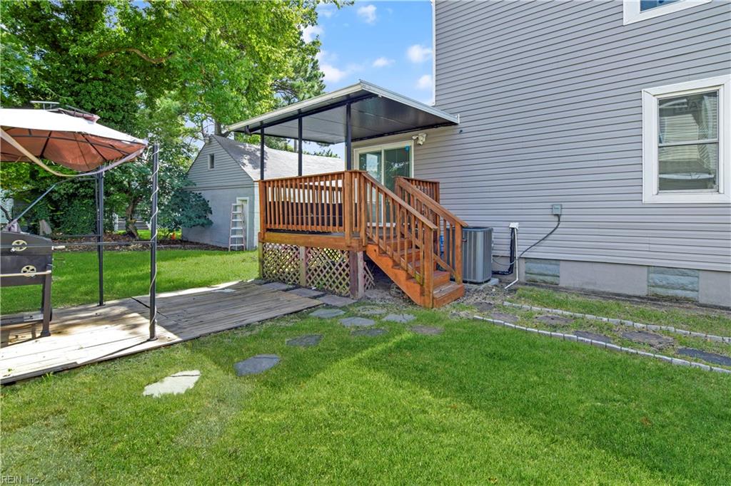 1825 Maple Ave Property Photo 32