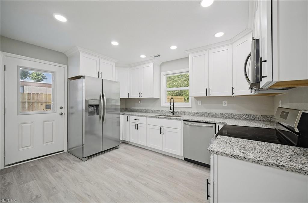 329 Washington Ave Property Photo 8