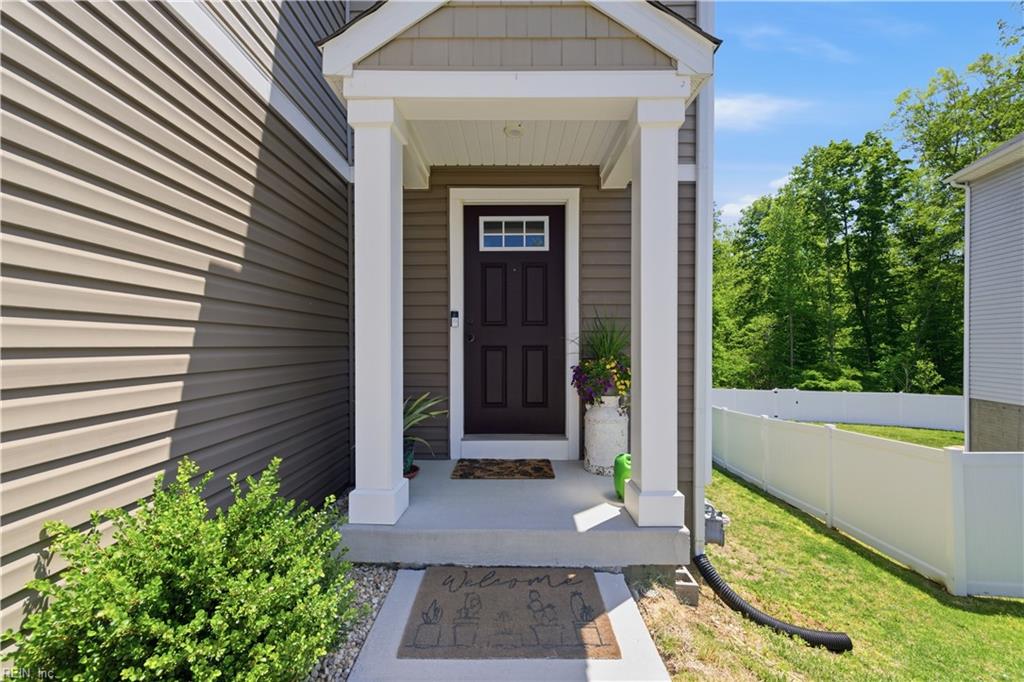 206 Normandy Cres Property Photo 2