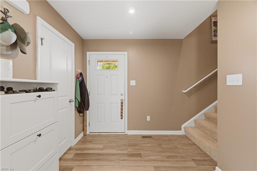 206 Normandy Cres Property Photo 8