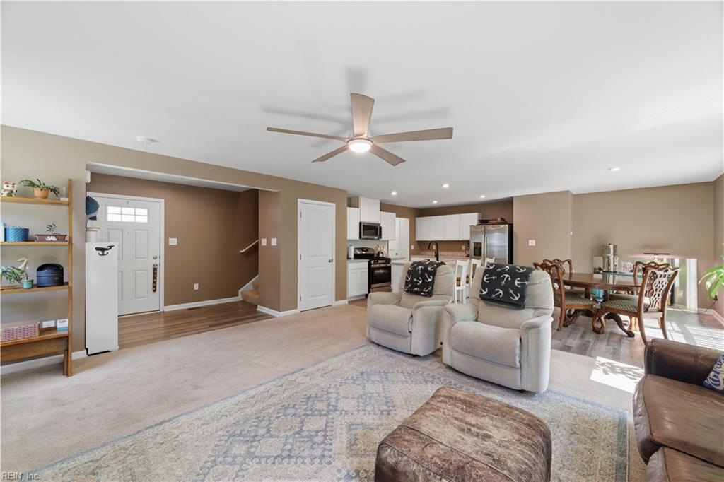 206 Normandy Cres Property Photo 12