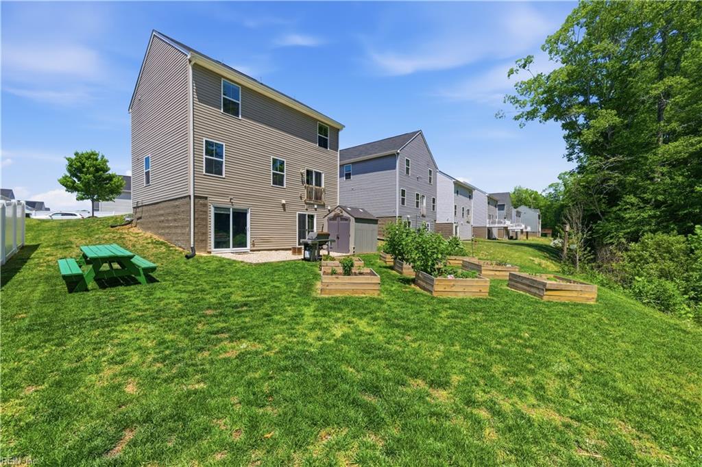 206 Normandy Cres Property Photo 35