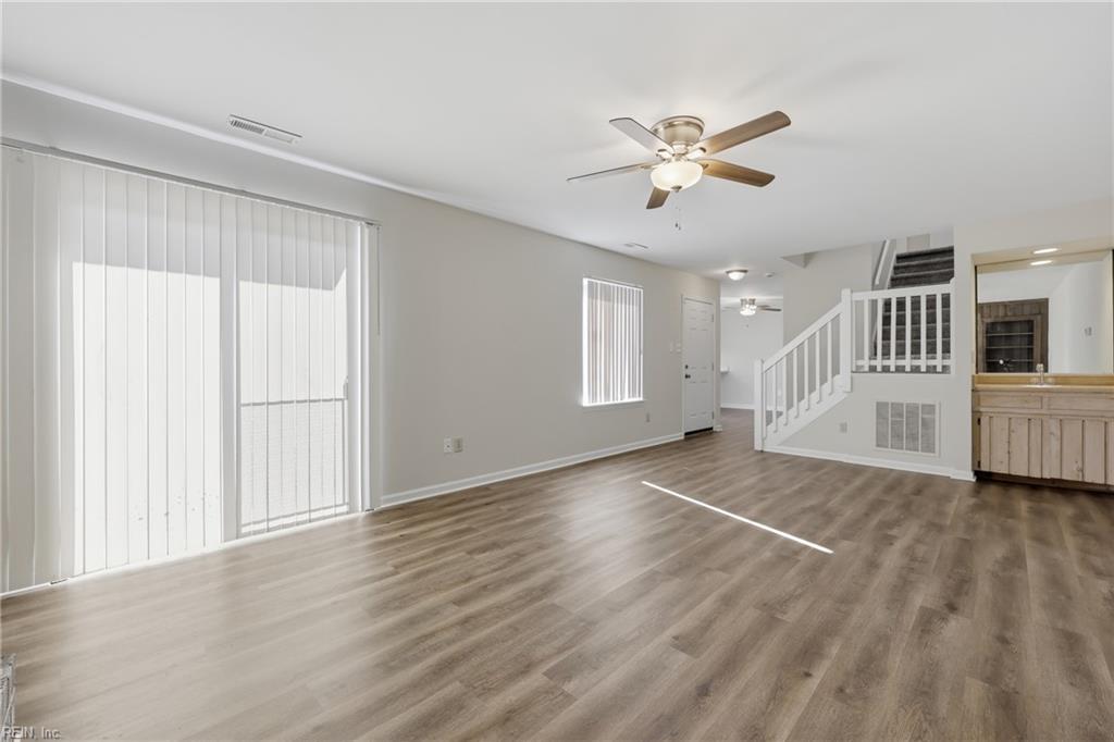 1600 Ocean Lakes Ct Property Photo 7